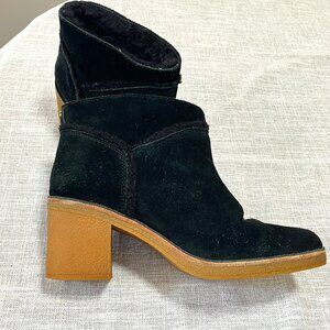 UGG Kasen Shearling Lined Black Suede Chunky Heel Retro Ankle Boot Size 9.5